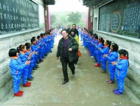 東興區(qū)小學(xué)領(lǐng)導(dǎo)團(tuán)隊(duì)重塑未來教育篇章的領(lǐng)航者