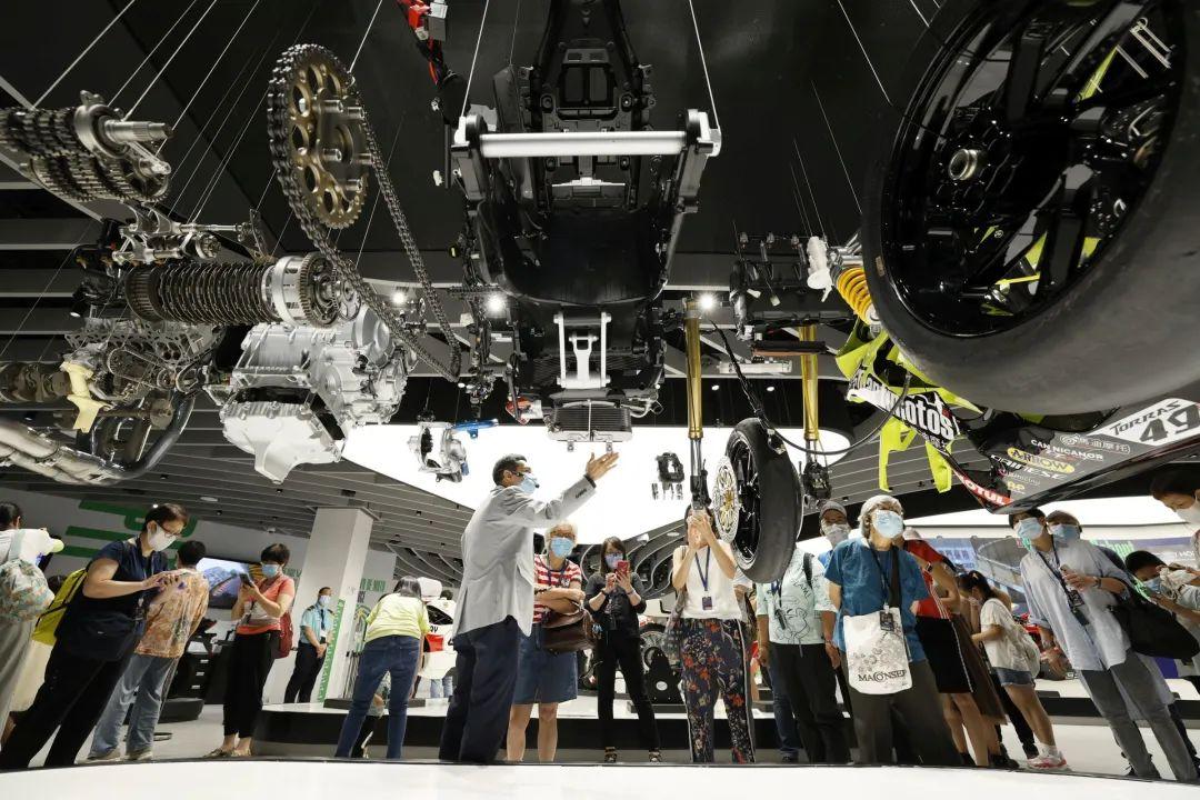 2025年新澳門正版免費大全一句真言079期9-48-22-3-38-5T：19