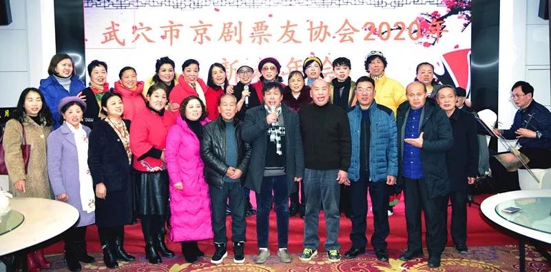 澳門九點(diǎn)半9點(diǎn)半網(wǎng)站103期42-30-39-23-23-32T：42