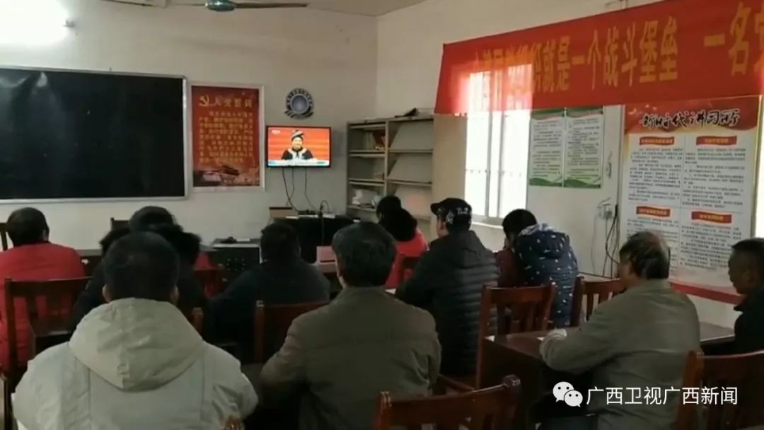 鄭河村委會(huì)領(lǐng)導(dǎo)團(tuán)隊(duì)引領(lǐng)村莊邁向新篇章
