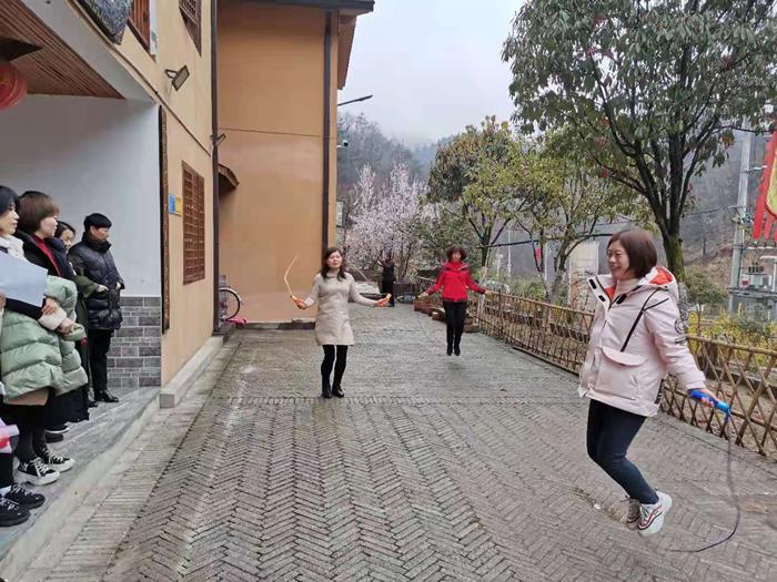 塞霏霏 第3頁
