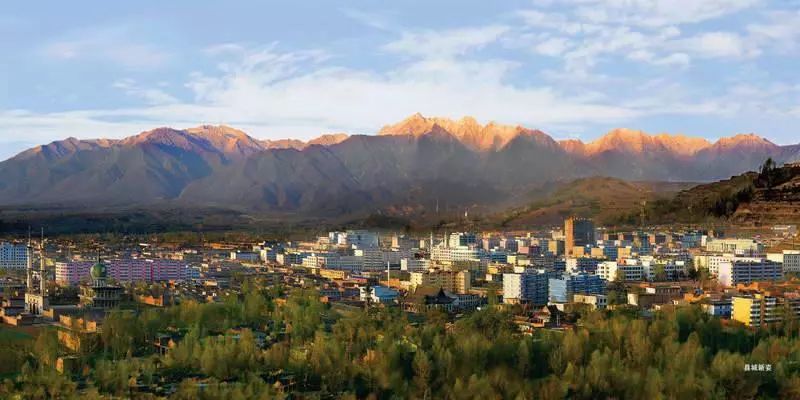 積石山住建局領(lǐng)導(dǎo)團隊最新概況，領(lǐng)導(dǎo)名單及團隊概述