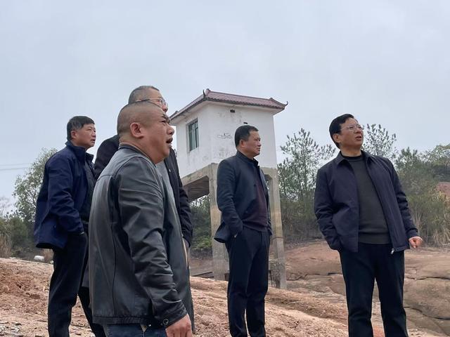 萬年縣水利局領(lǐng)導(dǎo)團(tuán)隊(duì)全新亮相，未來工作展望與期待