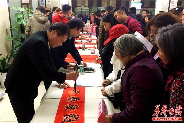 望城县数据和政务服务局领导团队最新概况，领导成员一览表